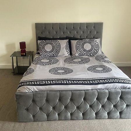 מנצ'סטר 2-Bed Apartment - Sleeps 4 - Street Parking - Wifi מראה חיצוני תמונה