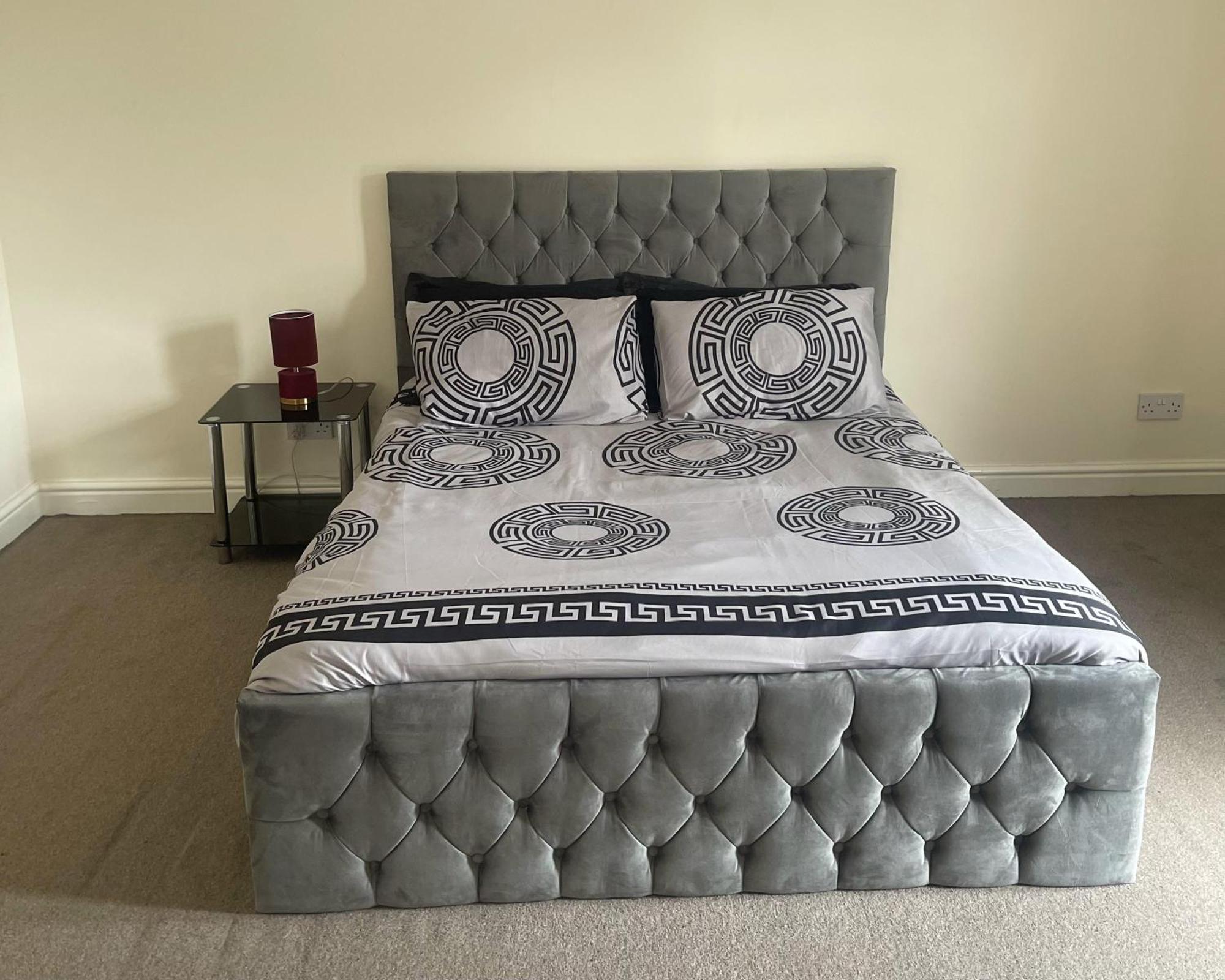 מנצ'סטר 2-Bed Apartment - Sleeps 4 - Street Parking - Wifi מראה חיצוני תמונה